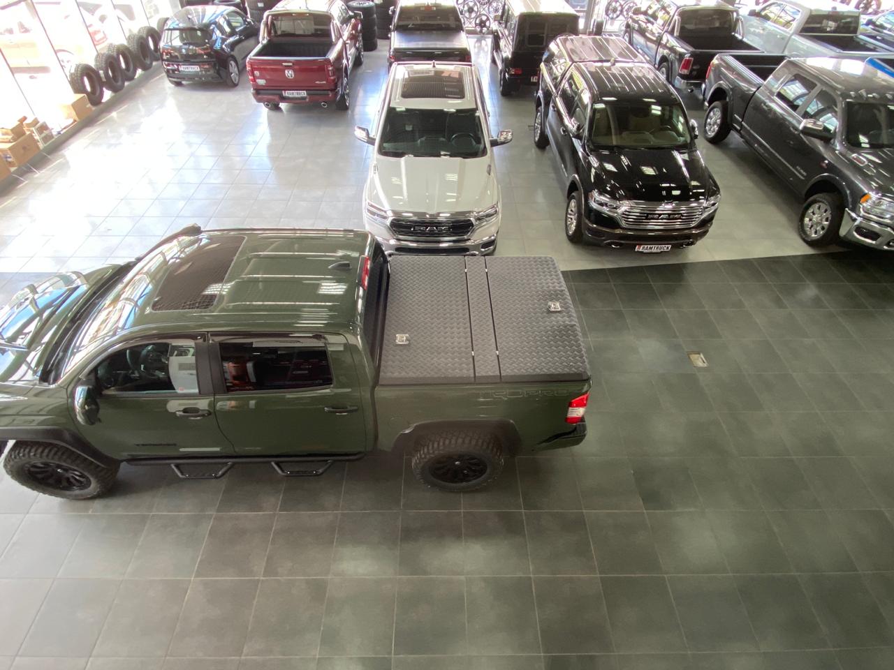 Крышка dodge ram